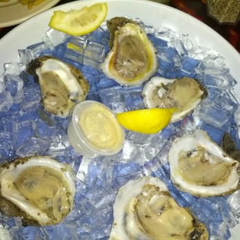 Live Bait - Oysters on half shell - Bars Near Me - Orange Beach, Alabama Live Bait - Oysters on half shell - Bars Near Me - Orange Beach, Alabama