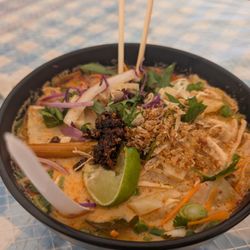 3lephant Noodle Shack