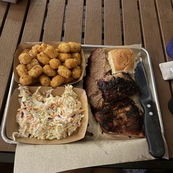 TEX 808 BBQ & Brews - Barbeque Near Me - Honolulu, Hawaii