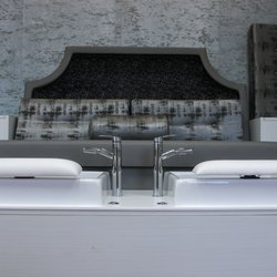 Forever Young Beauty Bar