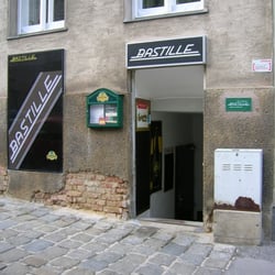 Bastille Pub