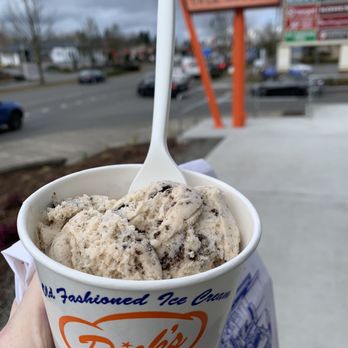 Dick's Drive-In - Scoop of Cookies and Cream ice cream. - Fast Food Near Me - Federal Way, Washington