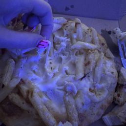 no sauce doughy gross pasta bread bowl don't know why i even tried yuck don't eat it and I said no chicken, more chicken than sauce gross no sauce doughy gross pasta bread bowl don't know why i even tried yuck don't eat it and I said no chicken, more chicken than sauce gross