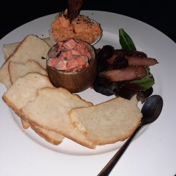 Salmon n' Bannock - Salmon sampler - Canadian (New) Near Me - Vancouver, British Columbia Salmon n' Bannock - Salmon sampler - Canadian (New) Near Me - Vancouver, British Columbia