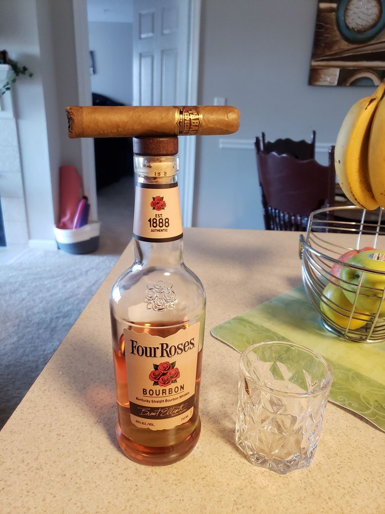 SAYLORS CIGARS & GIFTS Updated September 2024 25 Photos & 21