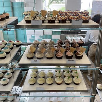 CRAVE Cupcakes - West U - Cupcakes Near Me - Houston, Texas