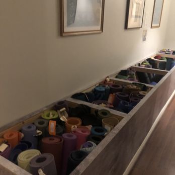 HappyTree Yoga - Yoga mat storage for 24$ a month (provided by equilibrium yoga studio), yoga mat rentals are 2$ - Yoga Near Me - Montreal, Quebec