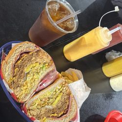 Una Hamburguesa Mixta / Mix Burger