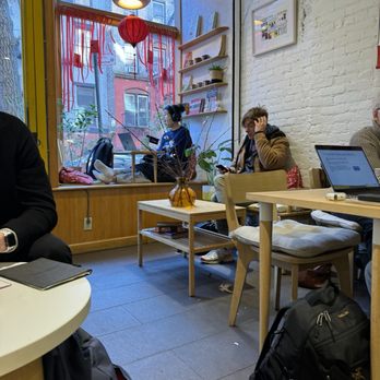 Le Phin - Cute seating! (Lunar new year!) (For spring they had cherry blossoms!) - Coffee & Tea Near Me - New York, New York