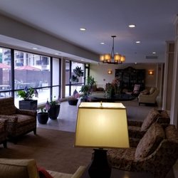McLean House Condominiums - Very spacious waiting area...