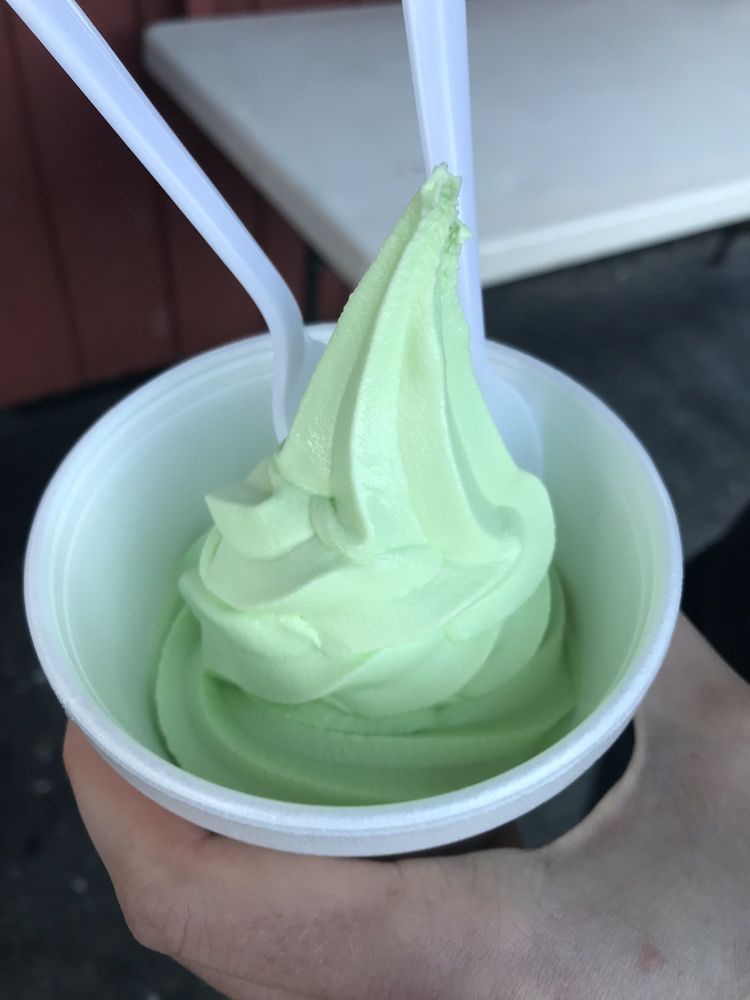 WARD’S DRIVEIN Updated August 2024 28 Photos & 10 Reviews 10845