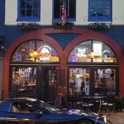 Acme Bar & Grill