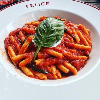 Felice 64 - Fusilli Al Ferretto E Burrata - Wine Bars Near Me - New York, New York Felice 64 - Fusilli Al Ferretto E Burrata - Wine Bars Near Me - New York, New York