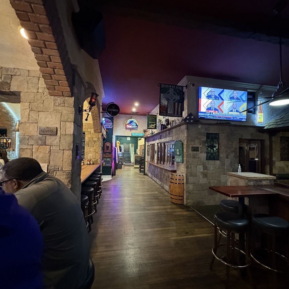Vista Village Pub - Irish Pub Near Me - Vista, California Vista Village Pub - Irish Pub Near Me - Vista, California