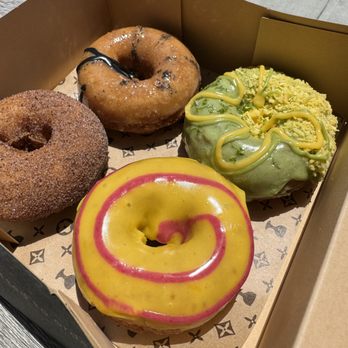 Holey Grail Donuts - TASTING BOX - Donuts Near Me - Long Beach, California Holey Grail Donuts - TASTING BOX - Donuts Near Me - Long Beach, California