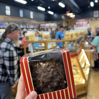 Savannah's Candy Kitchen - 10/18/24 FYI, our usual candy apples - Desserts Near Me - Nashville, Tennessee Savannah's Candy Kitchen - 10/18/24 FYI, our usual candy apples - Desserts Near Me - Nashville, Tennessee