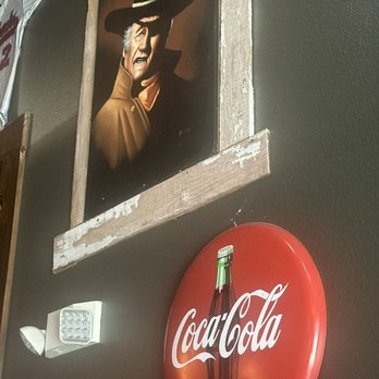 Lost Pizza - Interior - Pizza Near Me - Texarkana, Texas