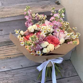 Santa Barbara Bouquets - Florists Near Me