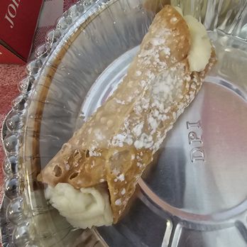 Bono's Italian Restaurant - Cannoli...yummmm!!! - Pizza Near Me - Golden, Colorado