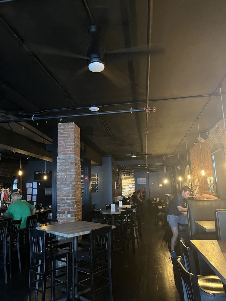 BOLAND’S BAR & PATIO Updated September 2024 10 Photos & 10 Reviews