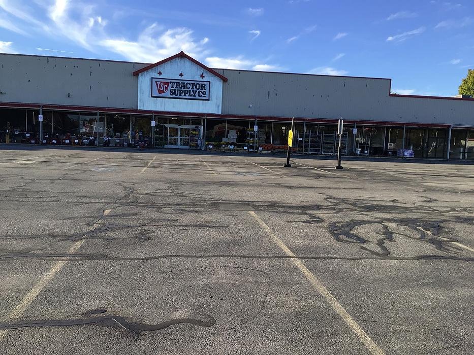 TRACTOR SUPPLY Open for Business 800 Central St, Millinocket, Maine