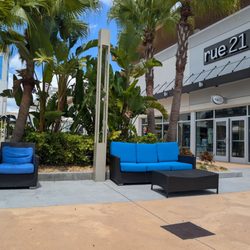 Rue 21 - Was open