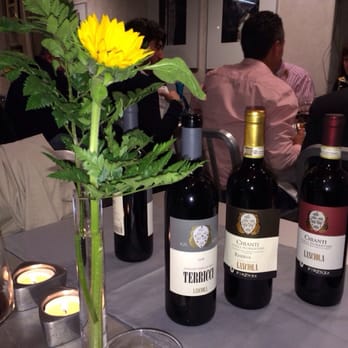 Gustavino Piazza della Signoria - Great wine selection! - Tuscan Near Me - Florence, FI Gustavino Piazza della Signoria - Great wine selection! - Tuscan Near Me - Florence, FI