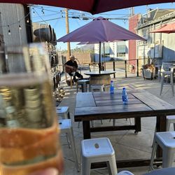 La Mesa Wine Works - Blanc de blanc and a great cover singer