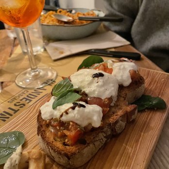 Taberna Clandestina - Bruschetta - Bars Near Me - Cascais, 11