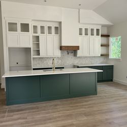 Tina Wengender Designs - Kitchen almost completed. Looking good.
