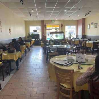 Taisan Huakee Restaurant - Interior - Chinese Near Me - San Francisco, California