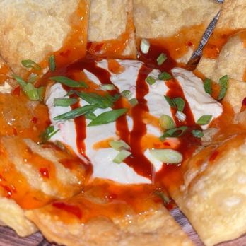 Incline on 9th - Crab Rangoon fries - Cocktail Bars Near Me - Kansas City, Missouri