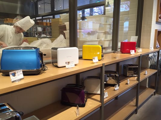 Centre The Bakery by null