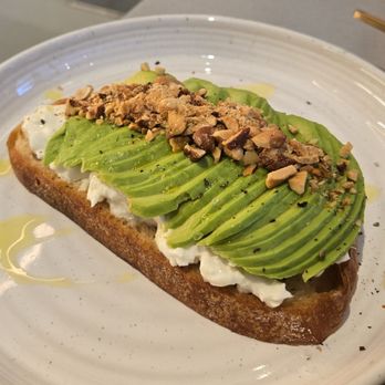 Anntremet Cake - Avocado Toast - Bakeries Near Me - Long Island City, New York Anntremet Cake - Avocado Toast - Bakeries Near Me - Long Island City, New York