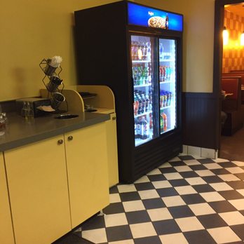 Papa Gino's - Papa Gino's of Attleborough -- 287 Washington Street / Route 1, Attleborough        Interior - Pizza Near Me - South Attleboro, Massachusetts