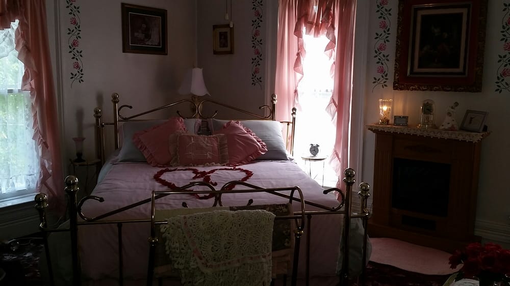 WOLCOTT HOUSE B & B 610 W Silver Lake Rd, Fenton, MI Yelp