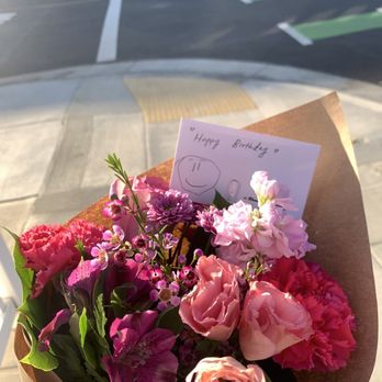 Blooms on Broadway - Sun kissed bouquet - Florists Near Me - Long Beach, California Blooms on Broadway - Sun kissed bouquet - Florists Near Me - Long Beach, California