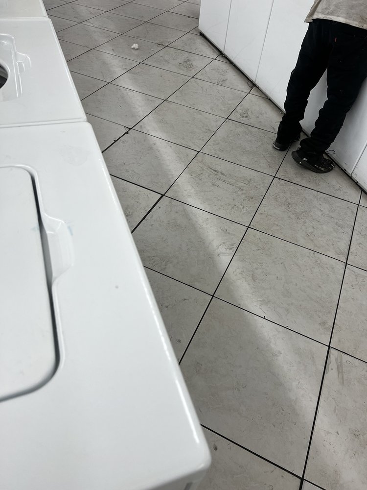 LAUNDERLAND COINOP LAUNDRY Updated September 2024 21 Photos & 18
