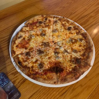 Litchfield's Bar and Grill - Pizza - very good!!! - Bars Near Me - Wells, Maine