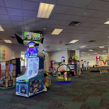 Chuck E. Cheese - Pizza Near Me - Pasadena, California