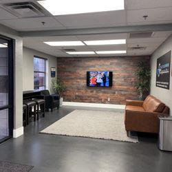 Import Auto Experts - Waiting Room