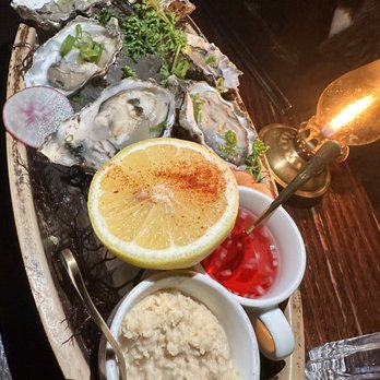 Gaslamp  - Oysters - Steakhouses Near Me - Kailua, Hawaii
