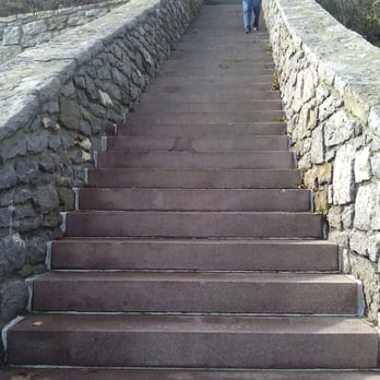 The Forty Steps - Hiking Near Me - Newport, Rhode Island