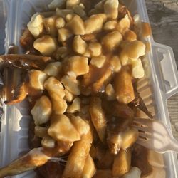 Freddie Dam Good Fries - Poutine!
