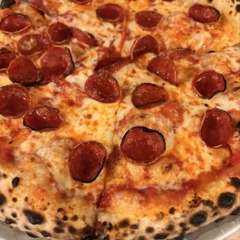 Rosalia Pizza Linden Hills - Pizza Near Me - Minneapolis, Minnesota