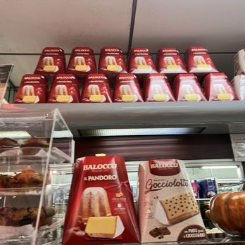 Elegante Pastry Shop - Bakeries Near Me - Brooklyn, New York