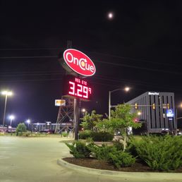 Exterior outside entrance of On Cue 143 - Oklahoma City, Oklahoma Exterior outside entrance of On Cue 143 - Oklahoma City, Oklahoma