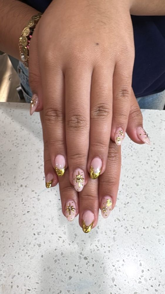 SoQ Nails
