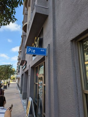 Laurie’s Pie Bar by null