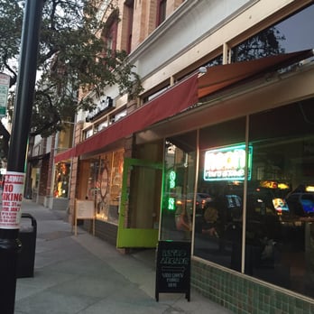 Neon Retro Arcade - Front - Arcades Near Me - Pasadena, California